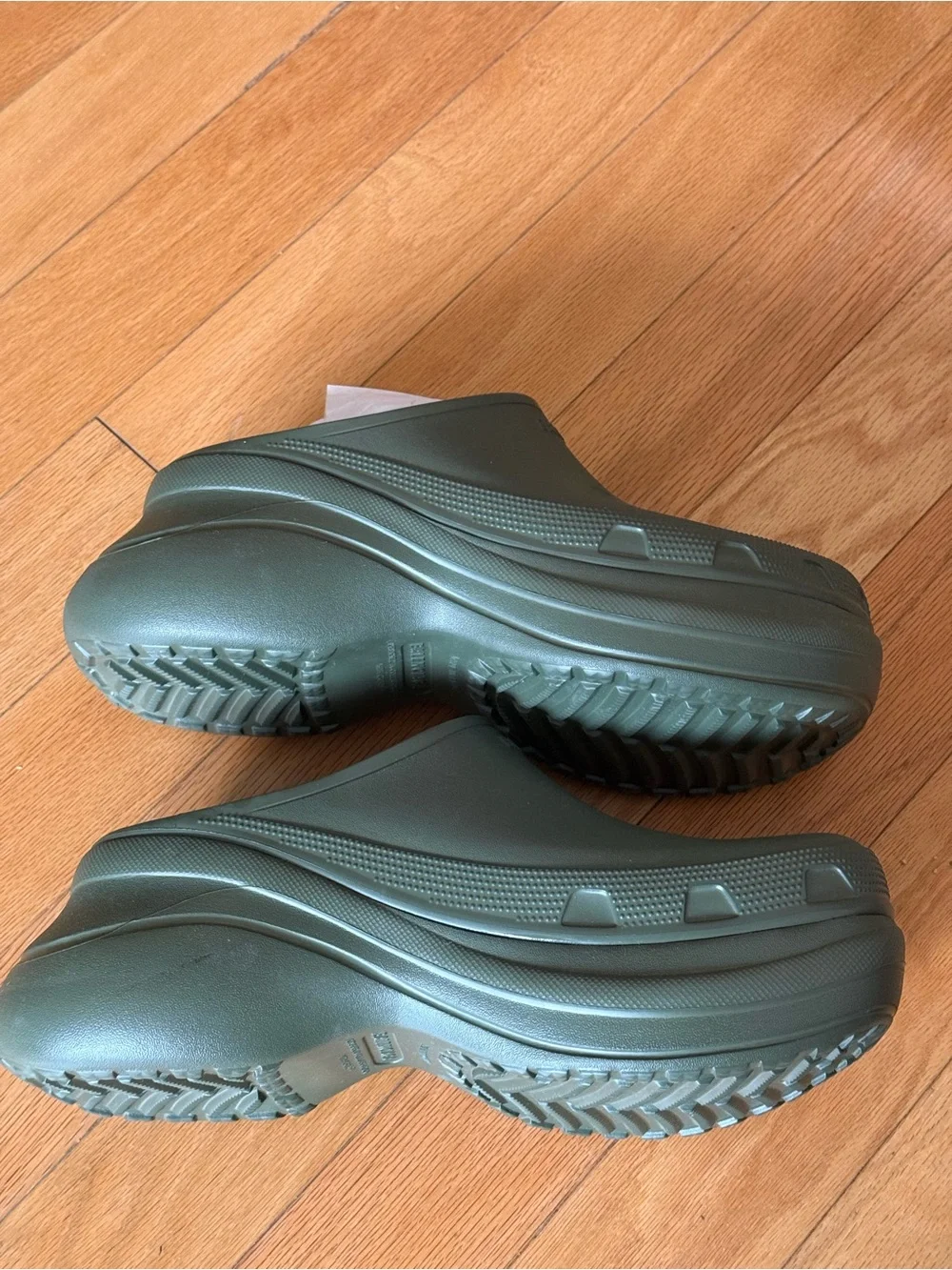 Balenciaga x Crocs collab Green Khaki Platforms size 44 men’s (US 10)